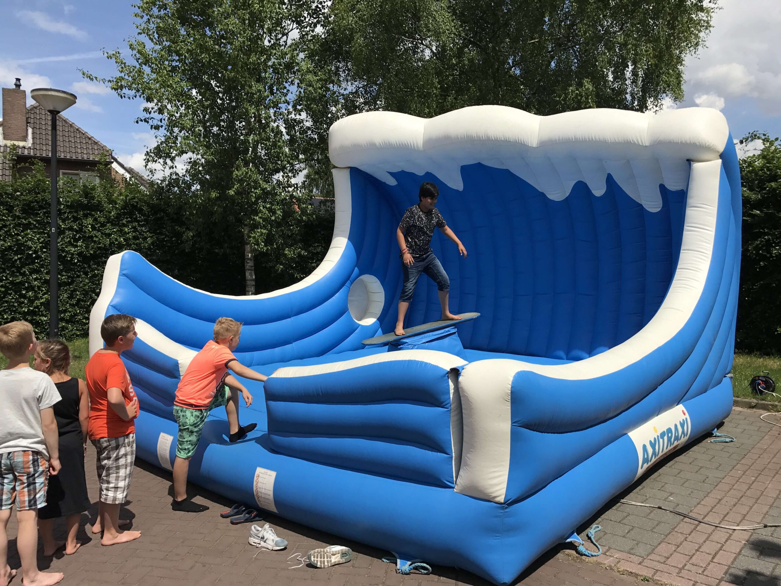 Surfboard_Simulator_Huren